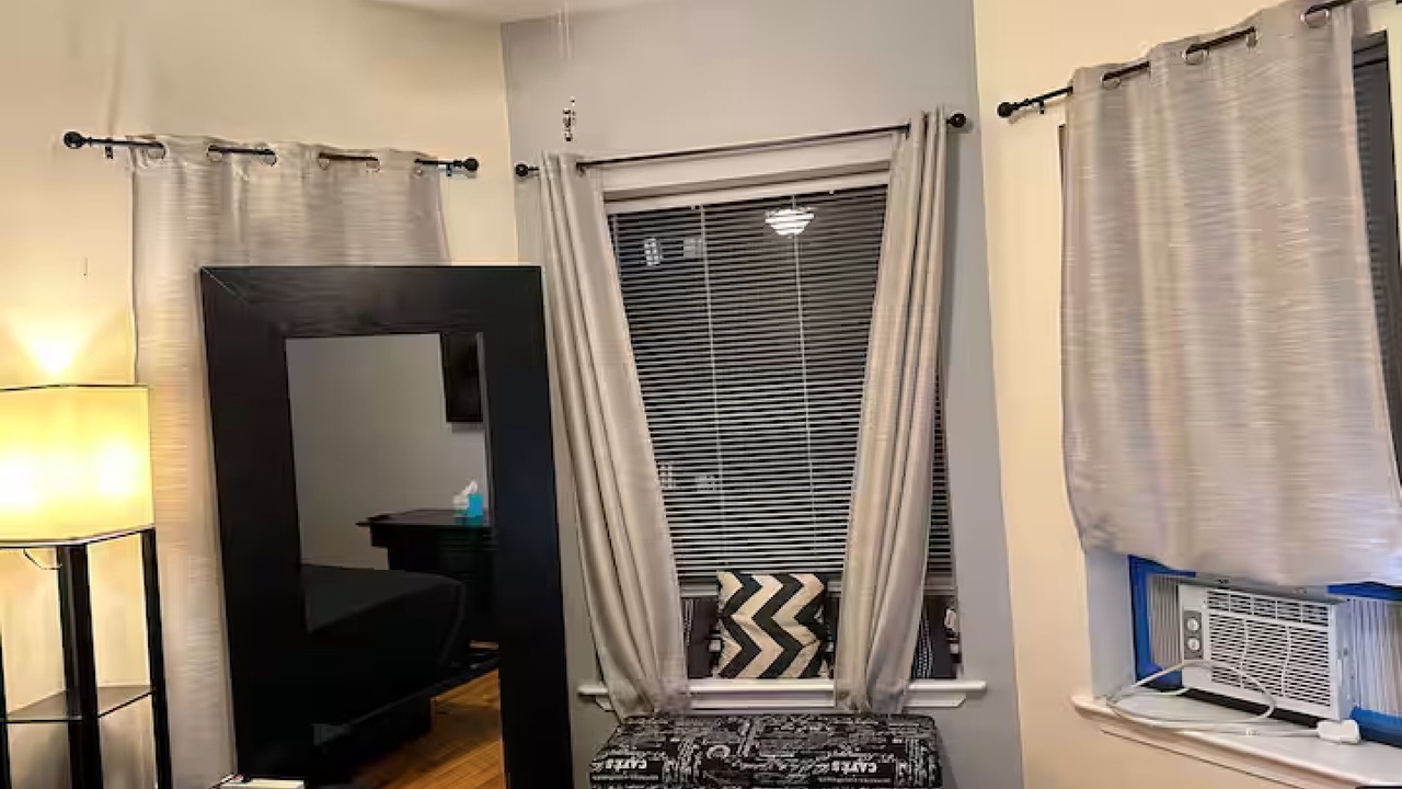 Photo of Bedroom in Lakeview