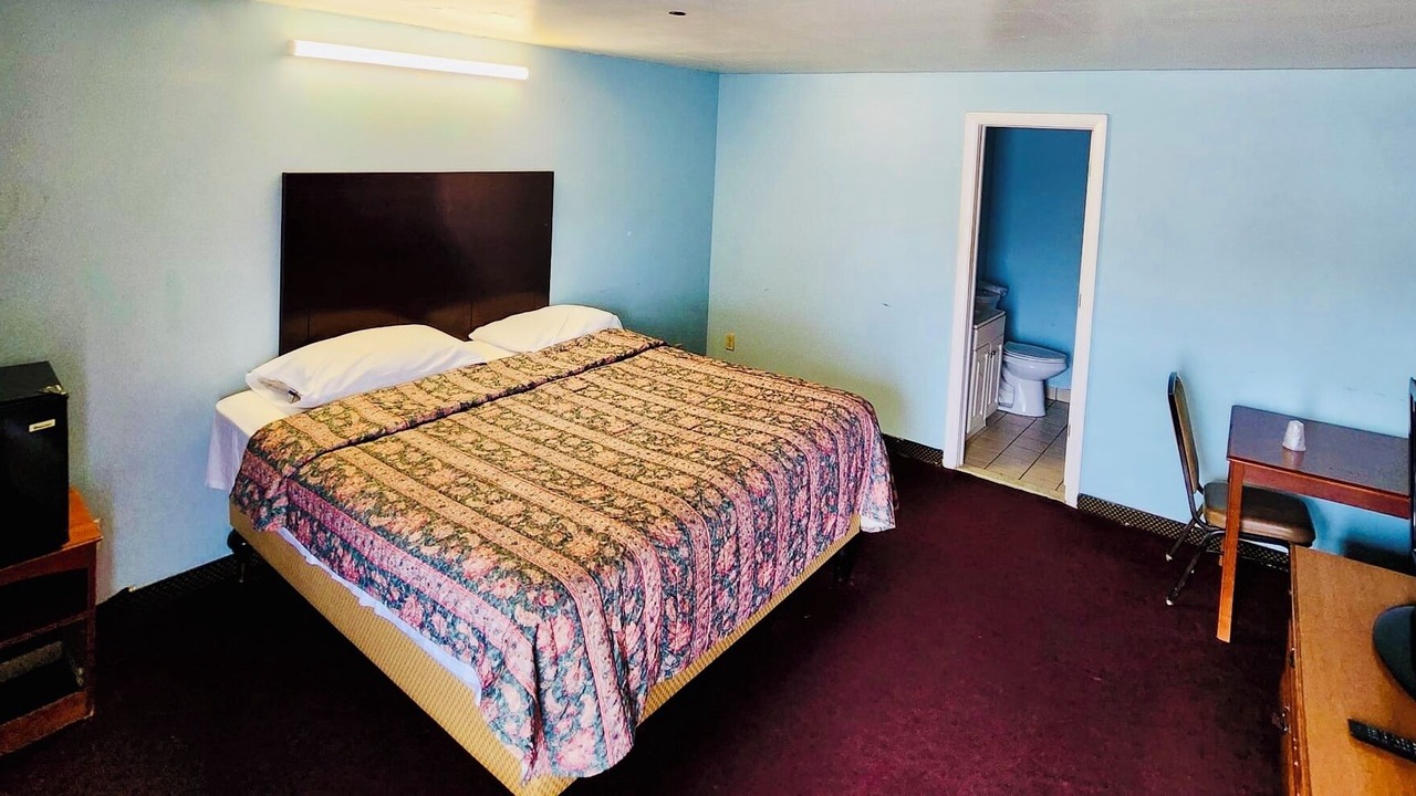 Photo of Bedroom in West New Haven
