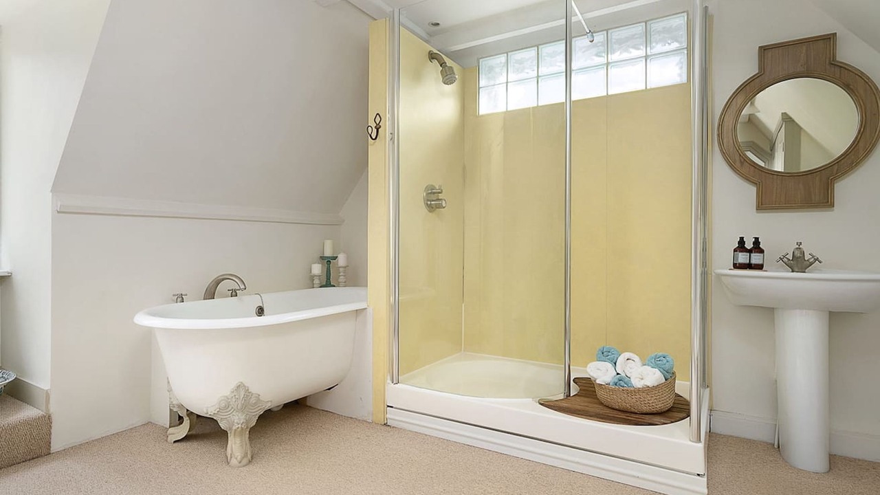 Photo of Others in Chazey Heath