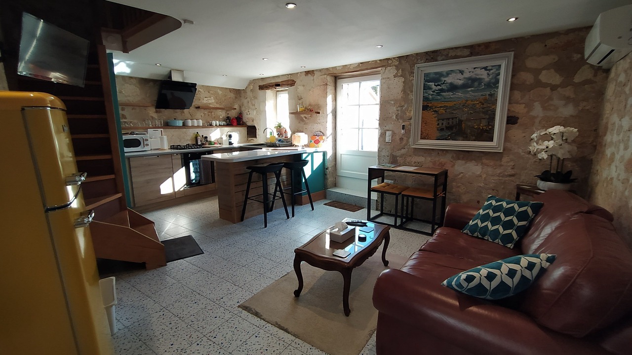 Photo of Livingroom in La Tour-Blanche-Cercles