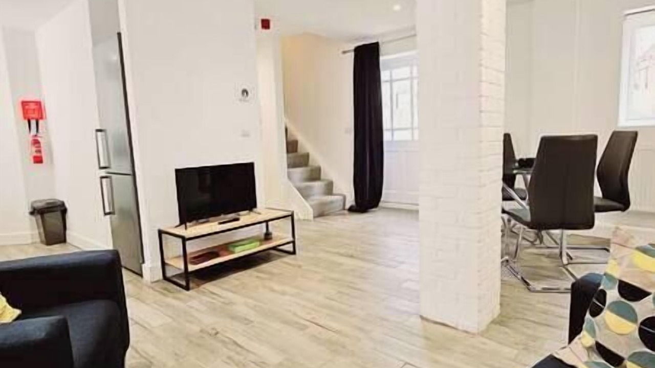 Photo of Livingroom in Farnham