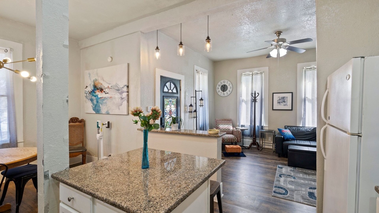 Photo of Livingroom in Highland Park