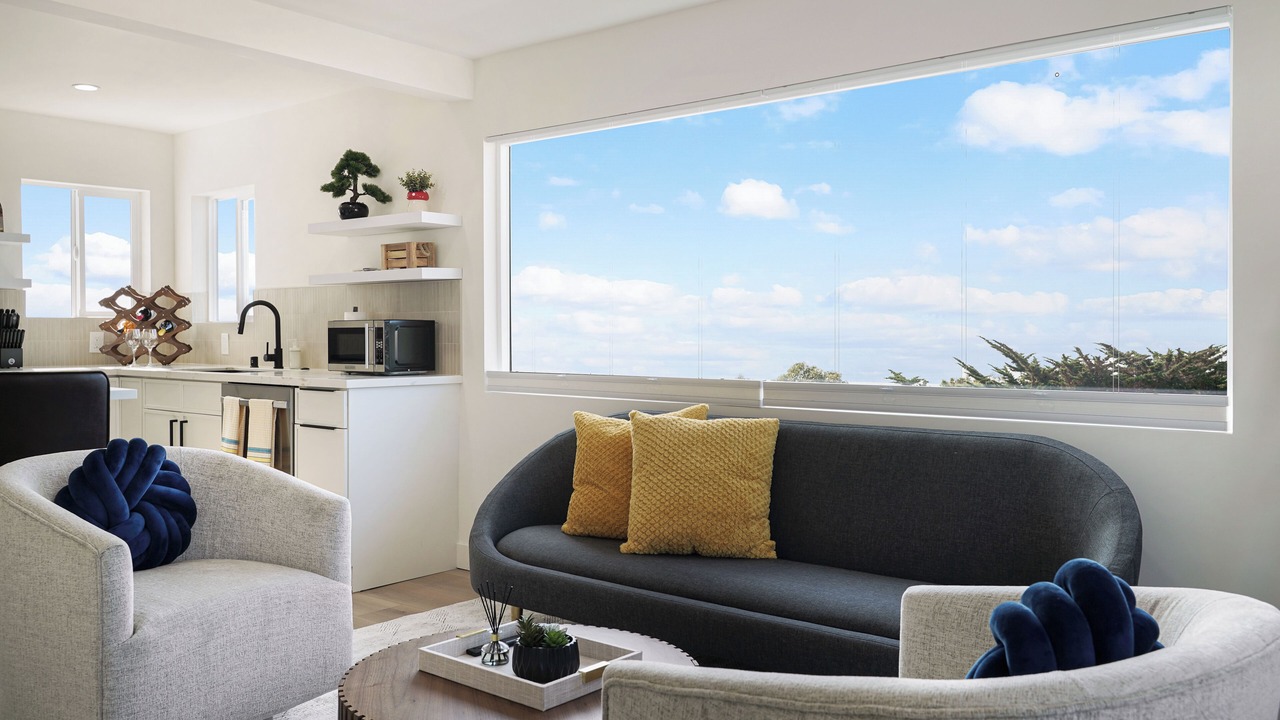 Photo of Livingroom in Pacifica