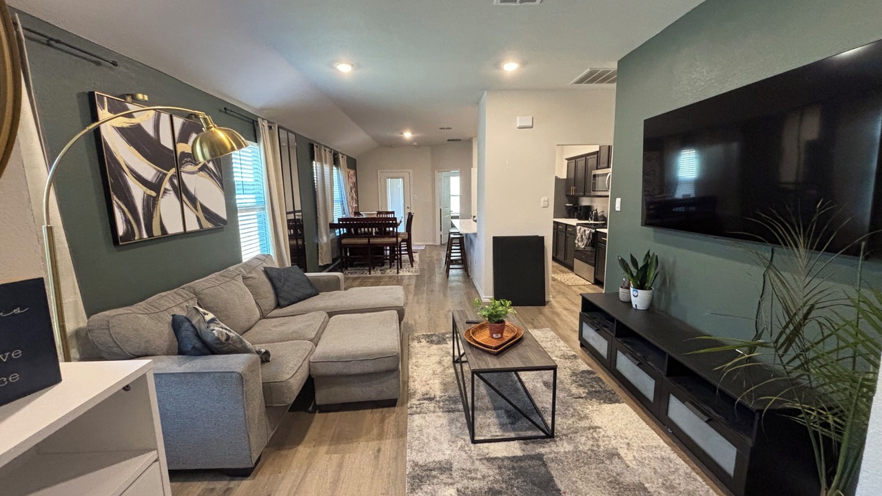 Photo of Livingroom in Forney
