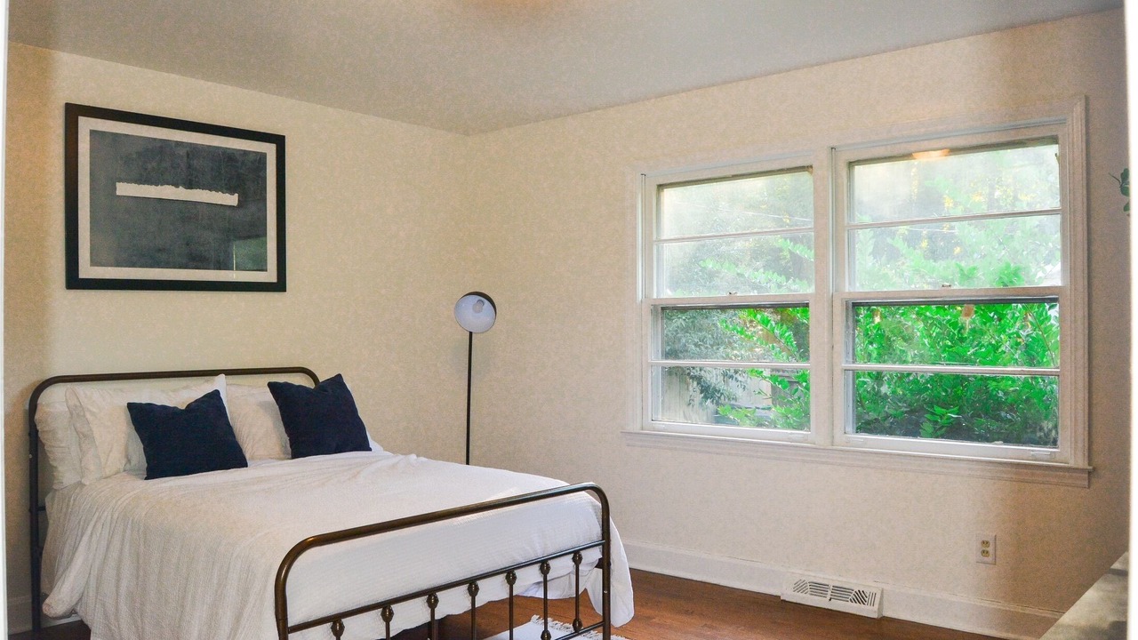 Photo of Bedroom in Sheffield Park