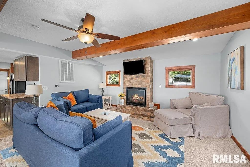 Photo of Livingroom in Scott County