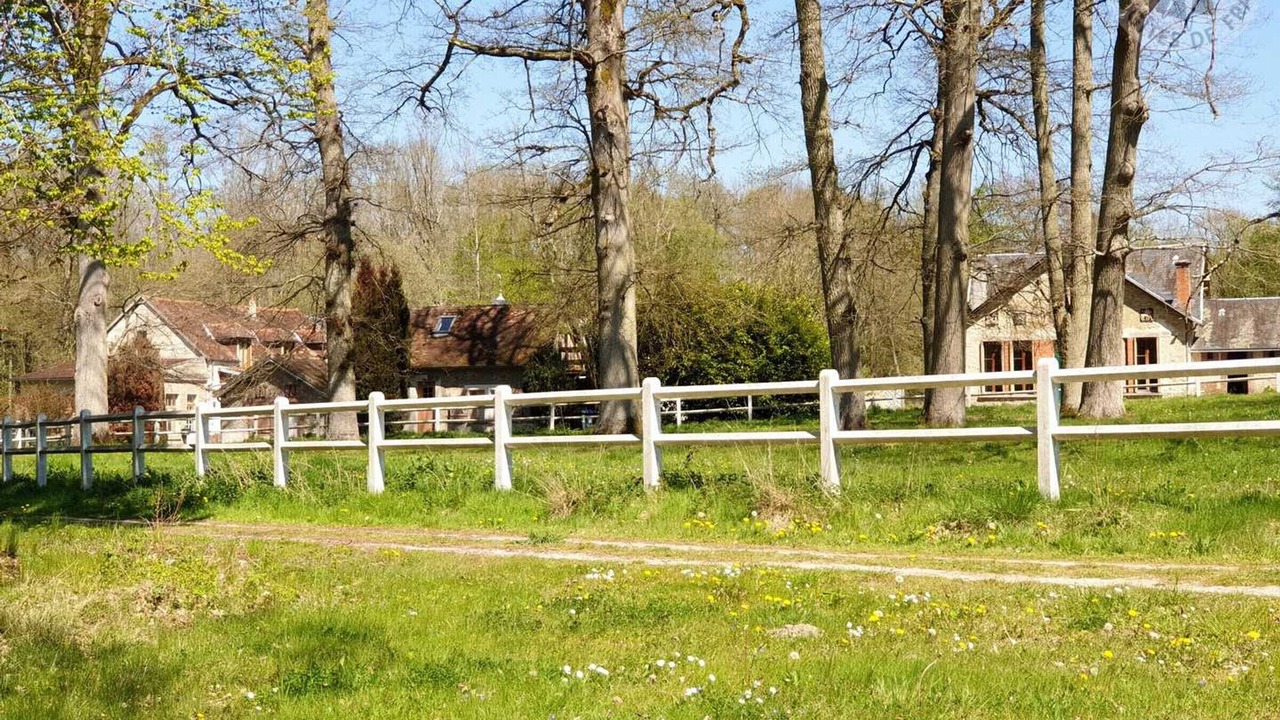 Photo of Outdoor in Hermeray