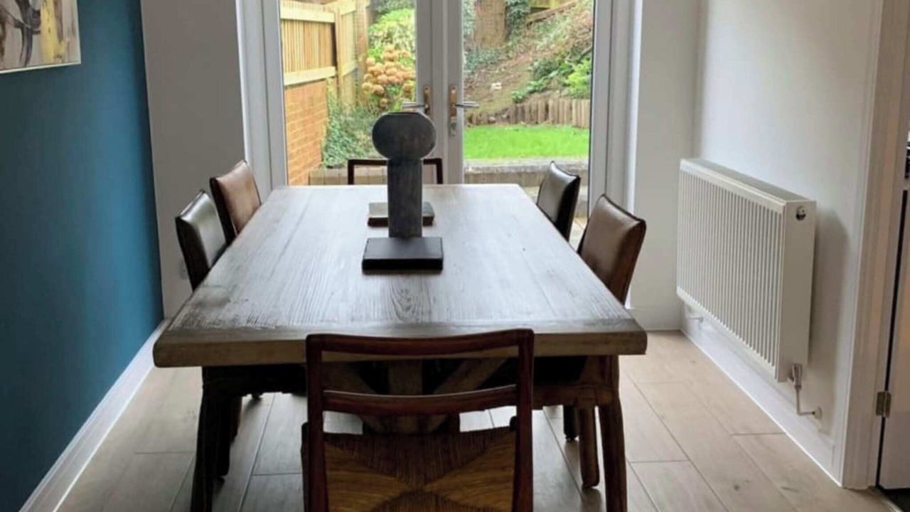 Photo of Others in Undy