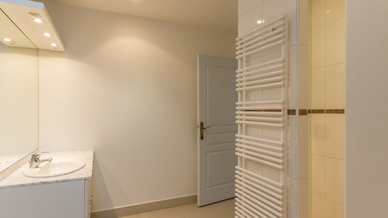 Photo of Bathroom in Sonchamp