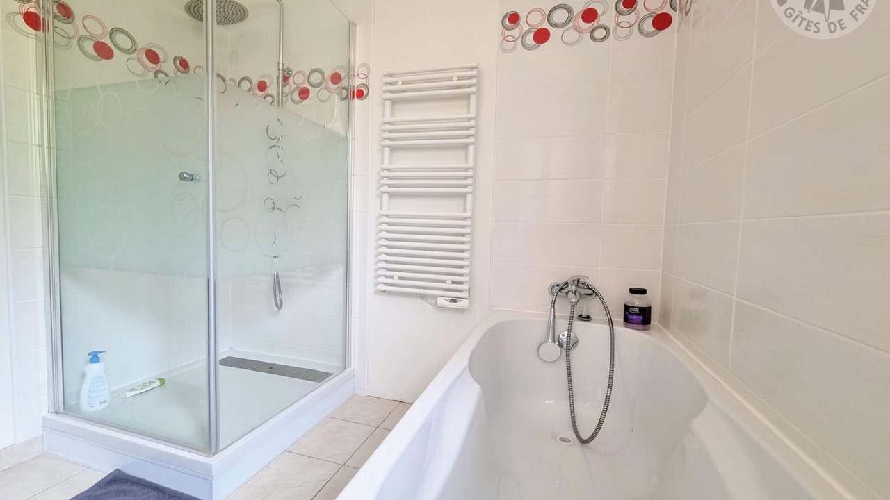 Photo of Bathroom in Saulx-Marchais