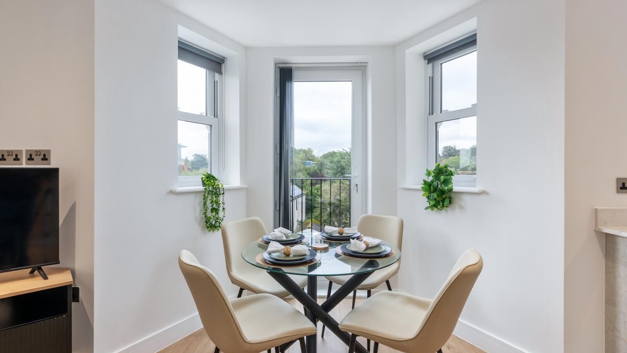 Photo of Livingroom in Leatherhead