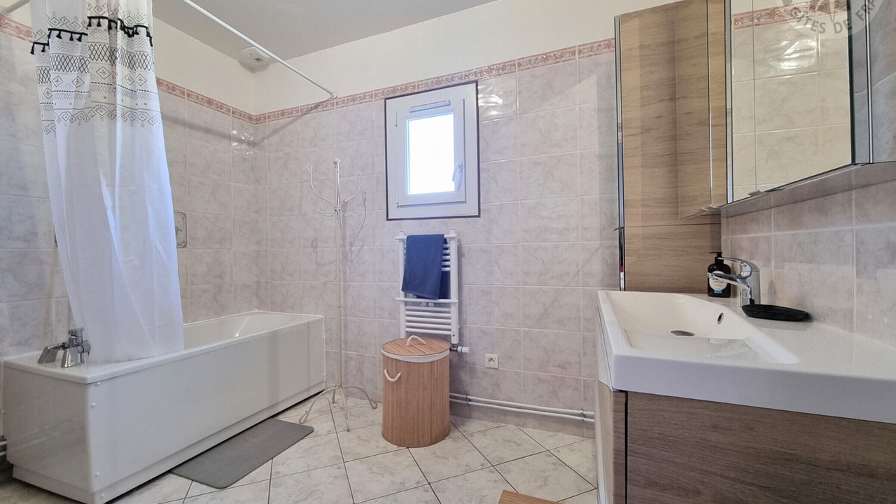 Photo of Bathroom in Bezons