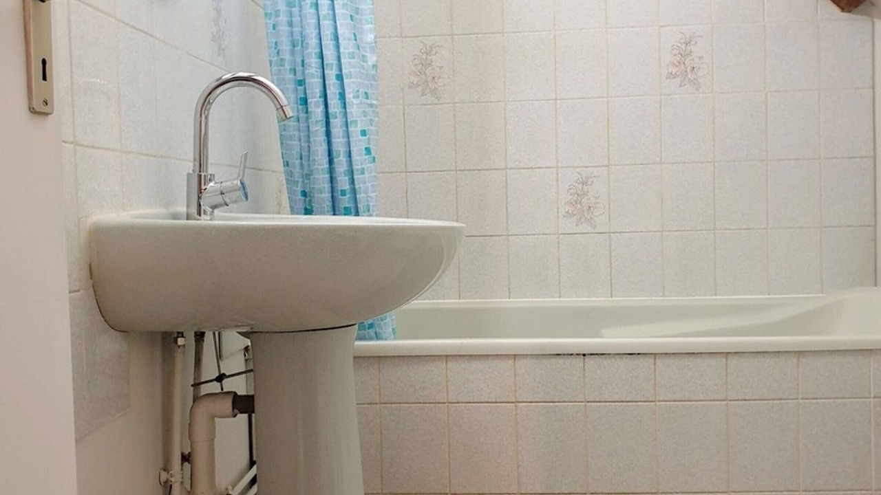 Photo of Bathroom in Saint-Clair-sur-Epte