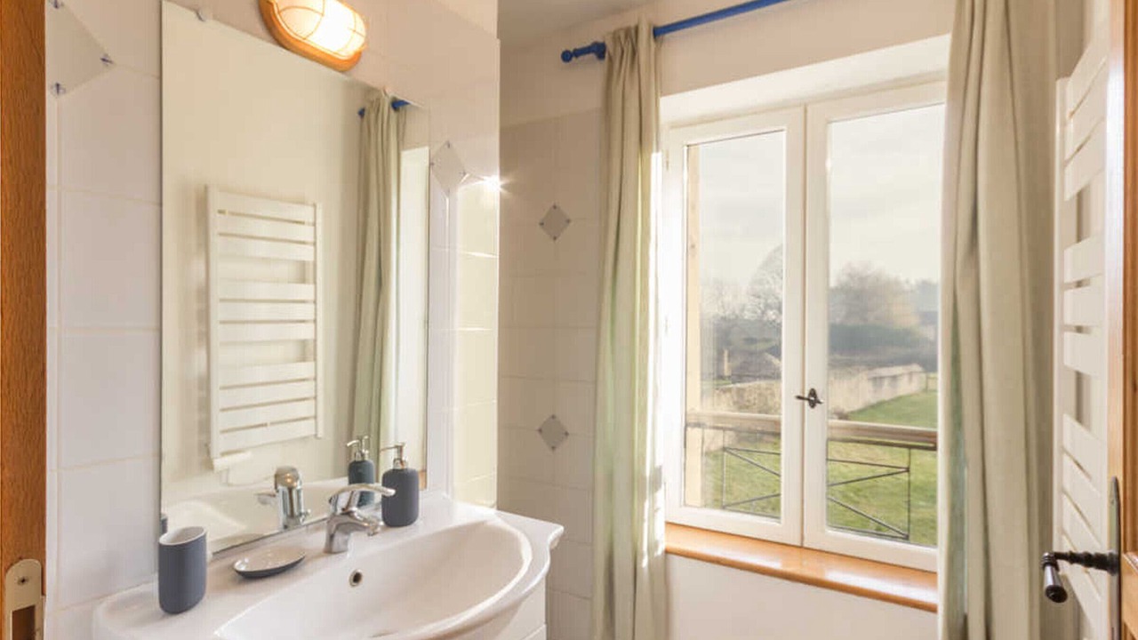 Photo of Bathroom in Les Essarts-le-Roi