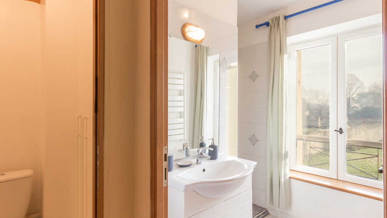 Photo of Bathroom in Les Essarts-le-Roi