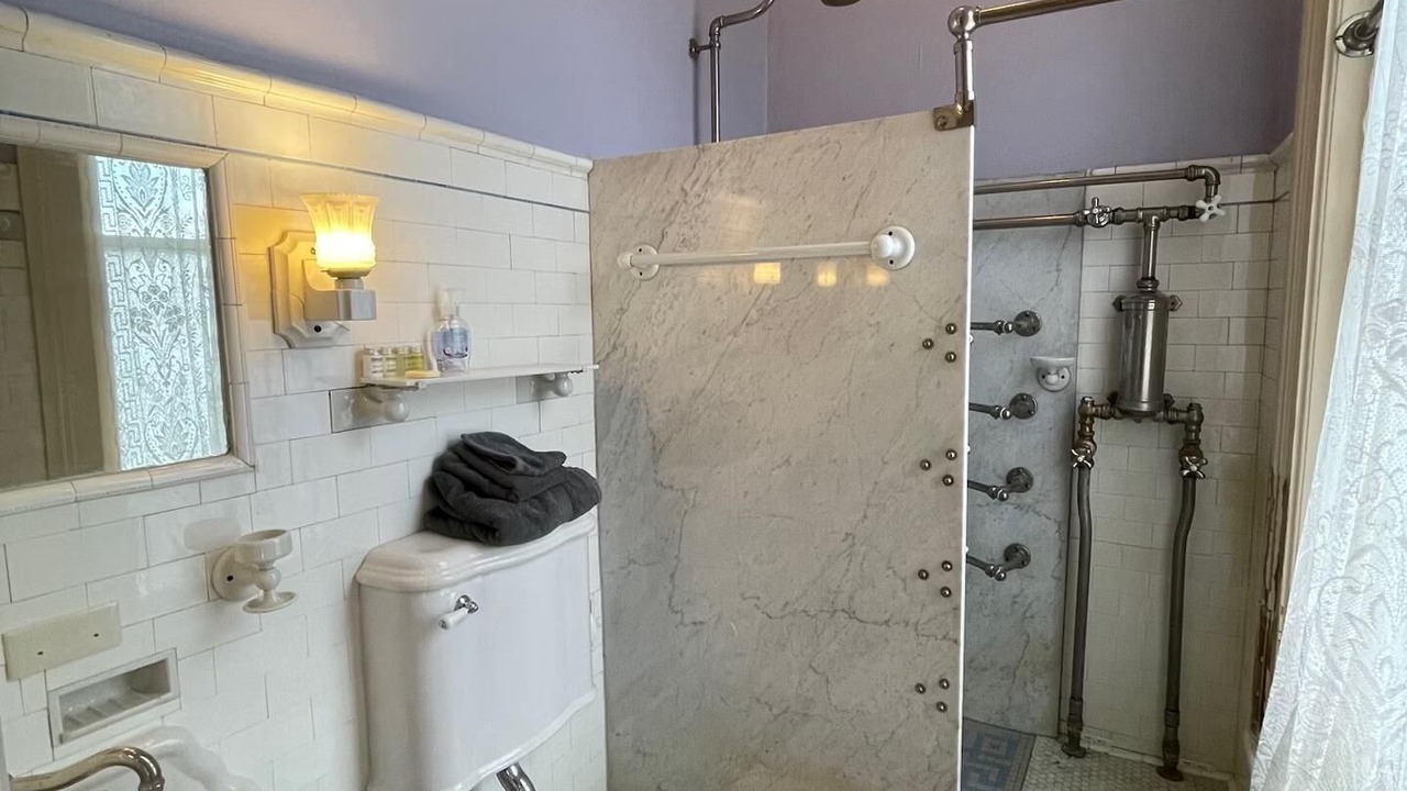 Photo of Bathroom in Central Business District