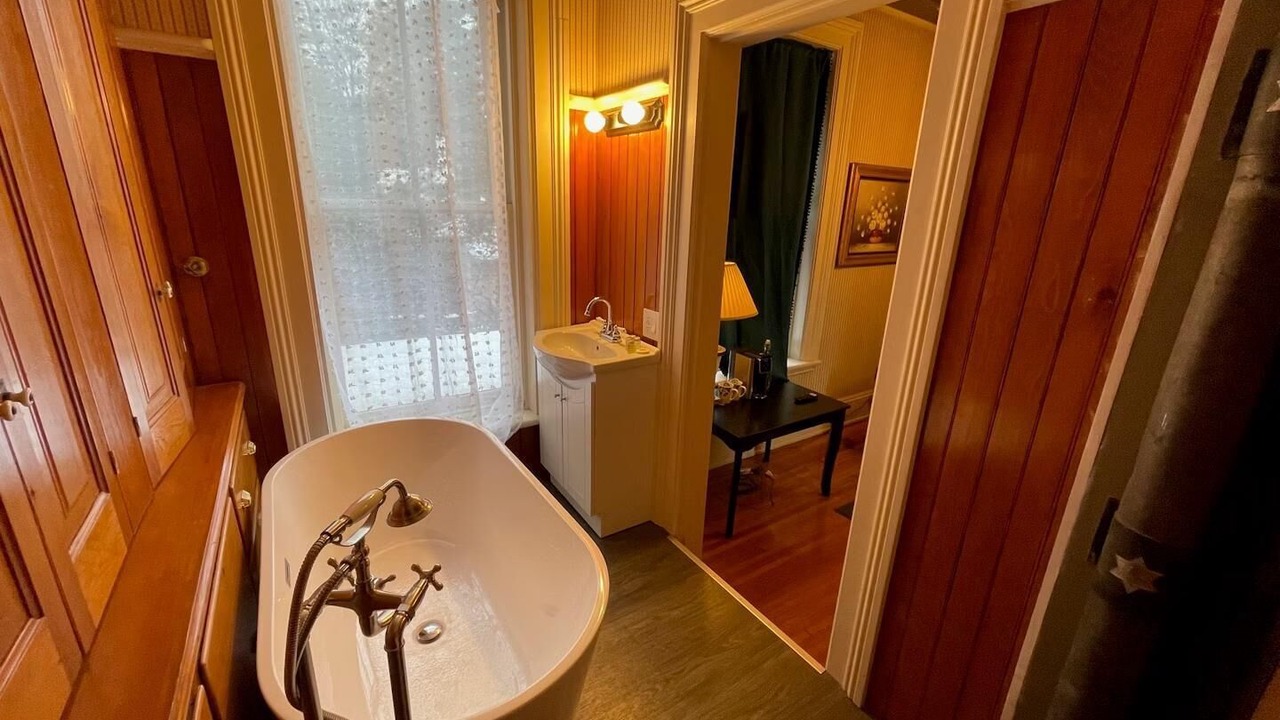 Photo of Bathroom in Central Business District