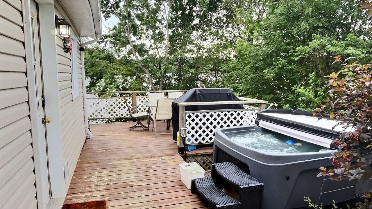 Photo of Patio Balcony in Saint-Andre-Avellin