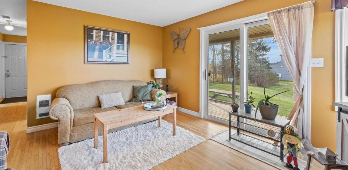 Photo of Livingroom in Fernwood