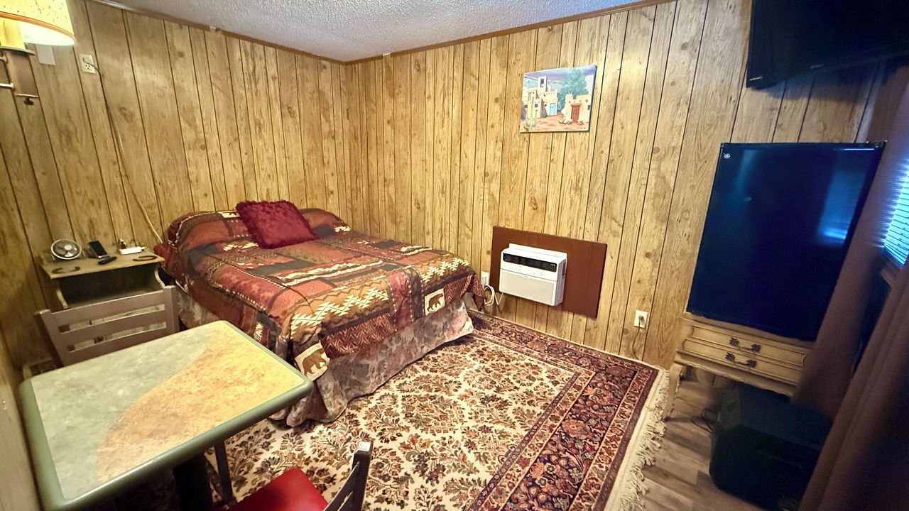 Photo of Bedroom in Crystal