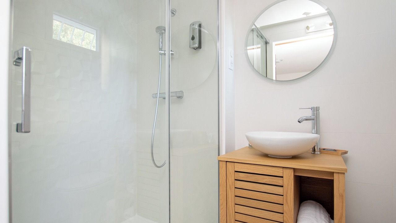 Photo of Bathroom in Pujaudran