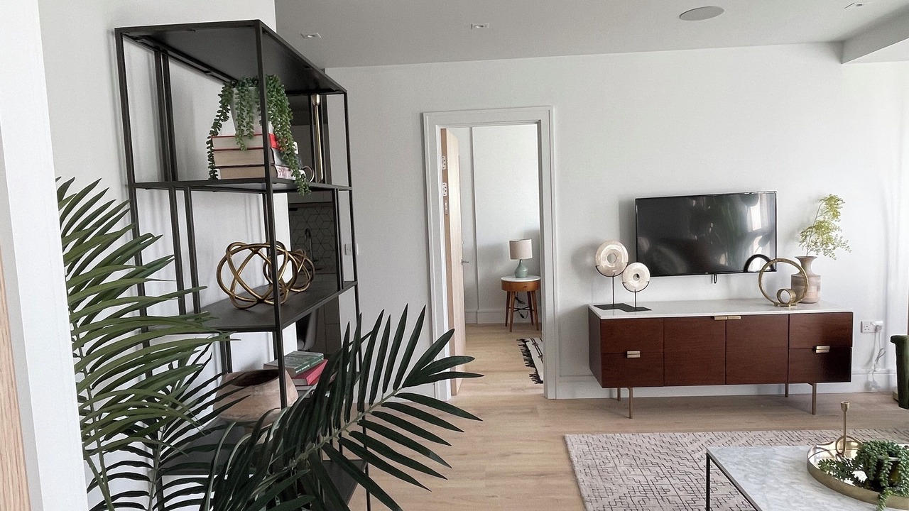 Photo of Livingroom in Coombe Hill