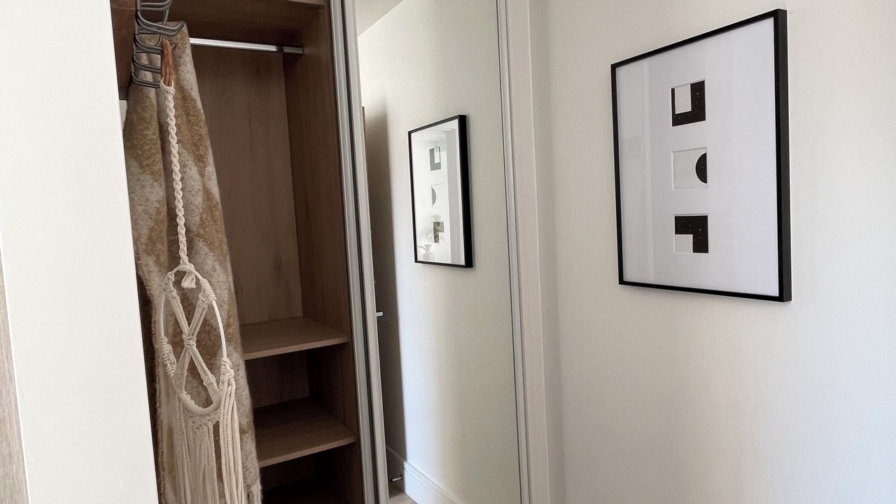 Photo of Livingroom in Coombe Hill