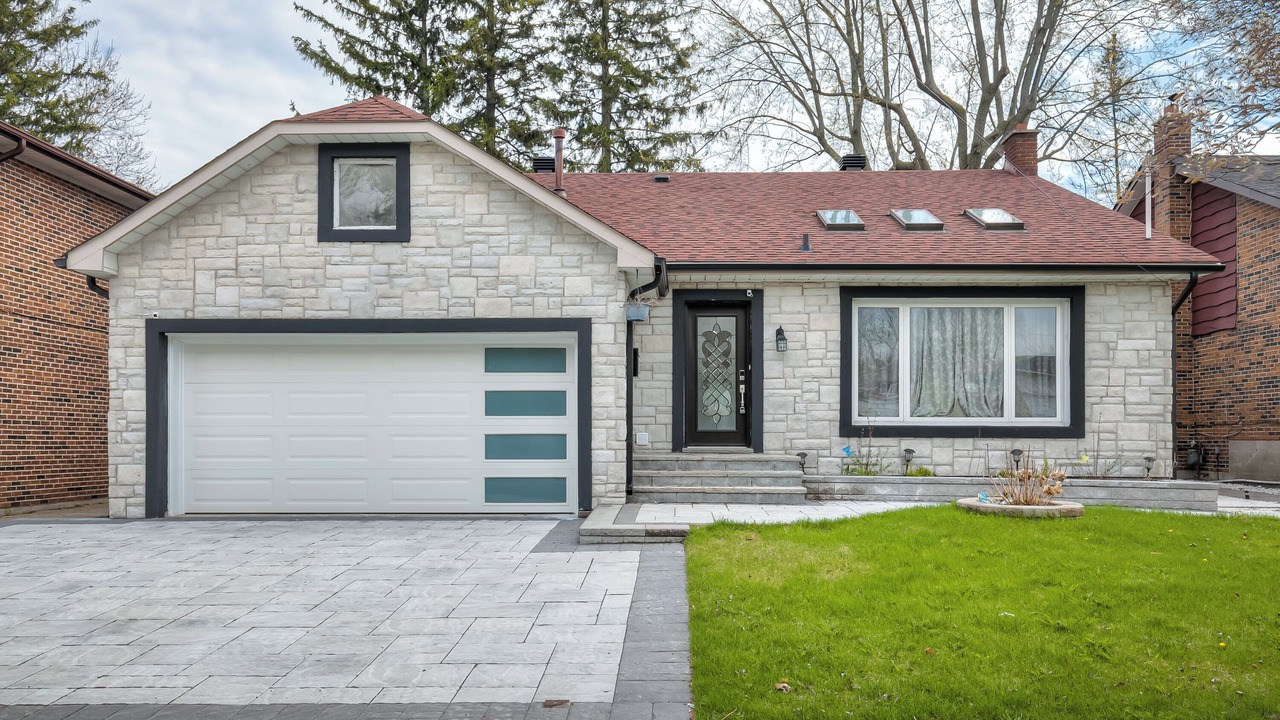 Photo of Outdoor in West Hill
