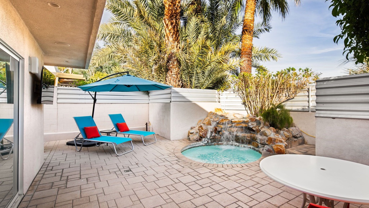 Photo of Outdoor in Warm Sands