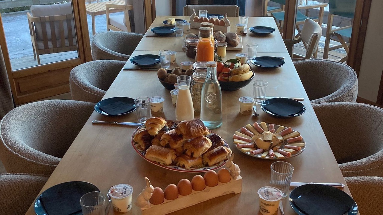 Photo of Others in Arc-1600