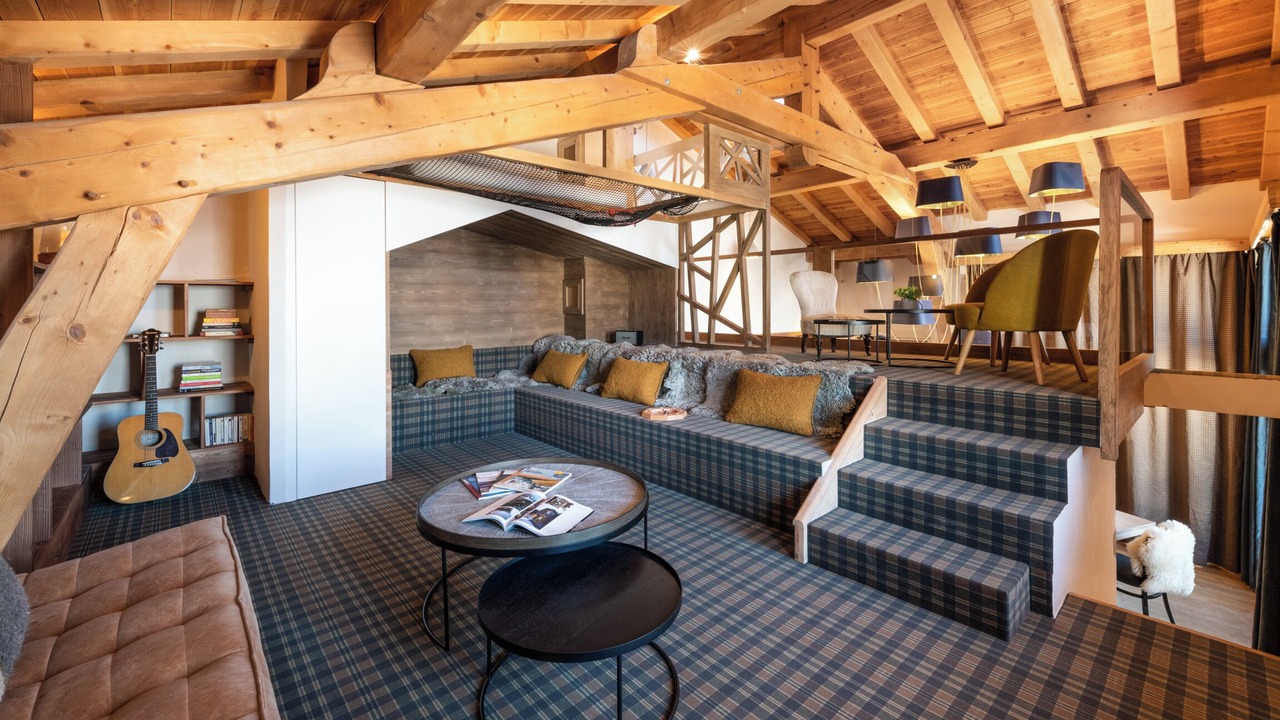 Photo of Others in Arc-1600