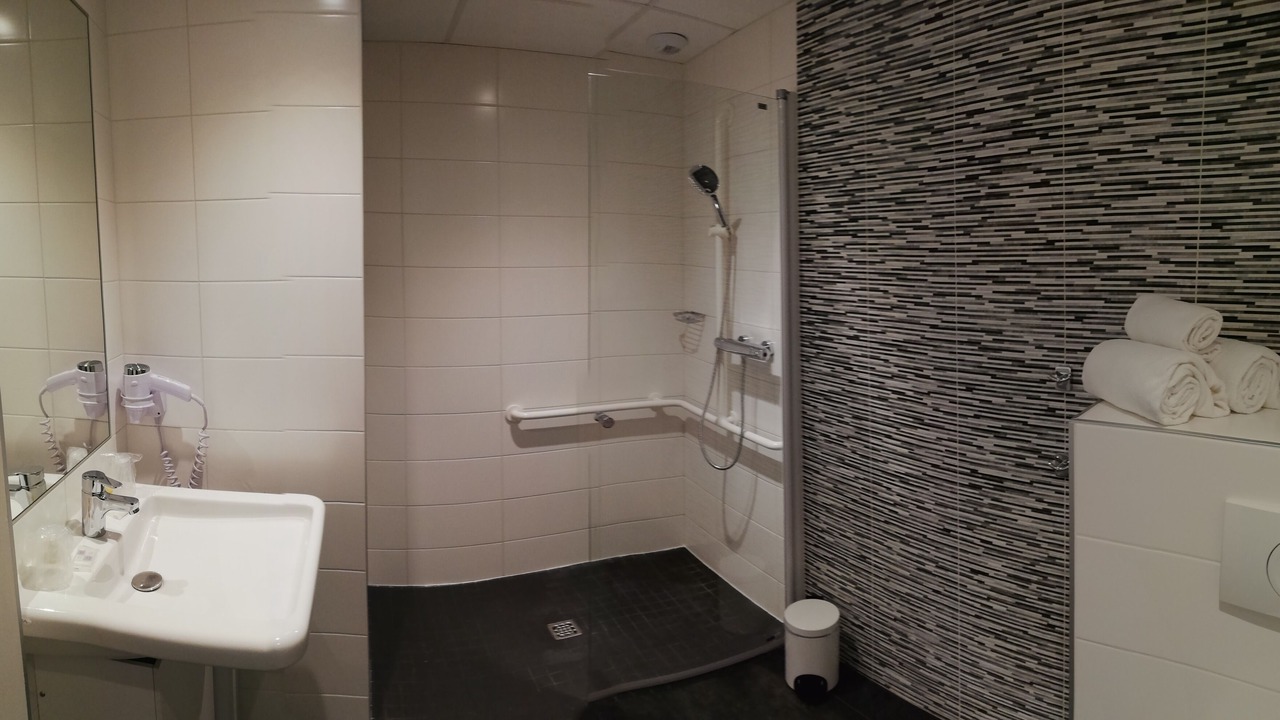 Photo of Bathroom in Faubourg North