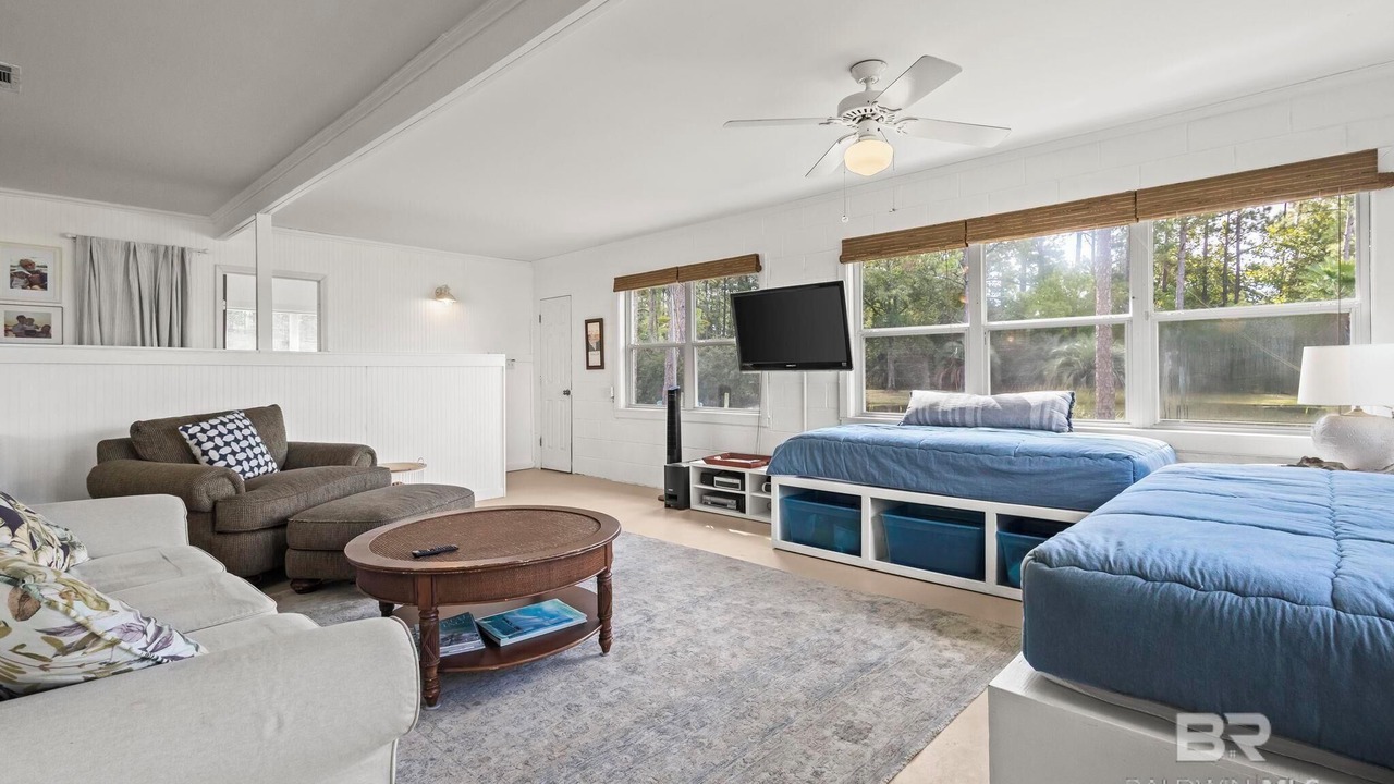 Photo of Livingroom in Elberta