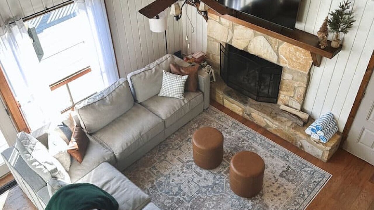 Photo of Livingroom in Tate