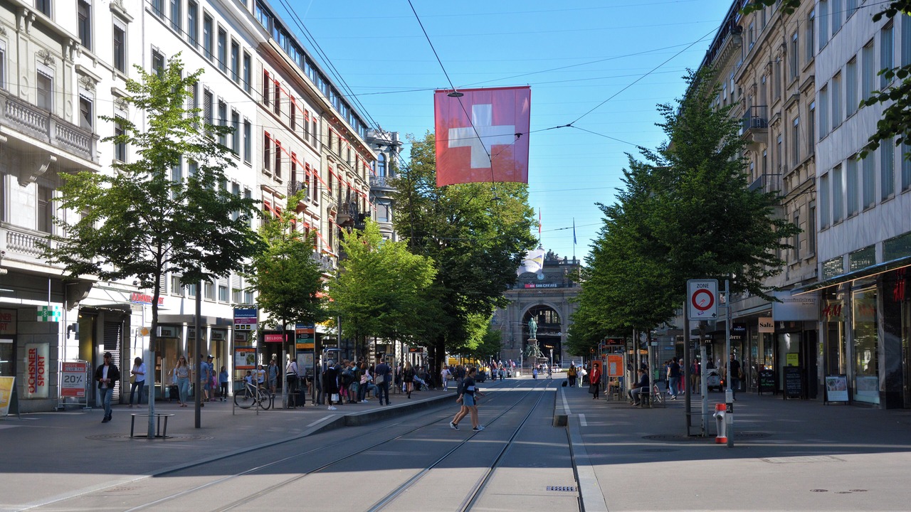 Photo of Others in Langstrasse