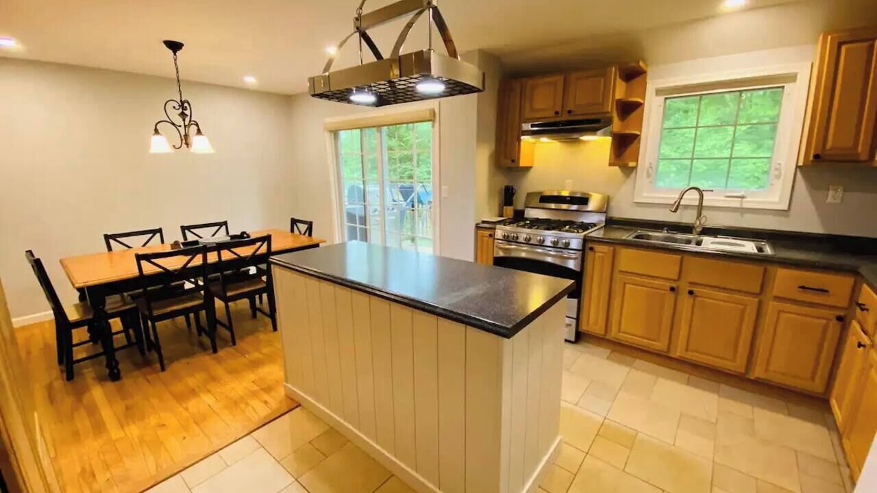 Photo of Kitchen in Geyser Crest
