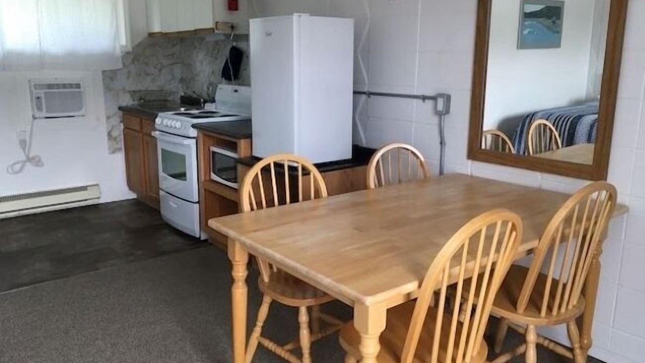 Photo of Bedroom in Vermilion Bay
