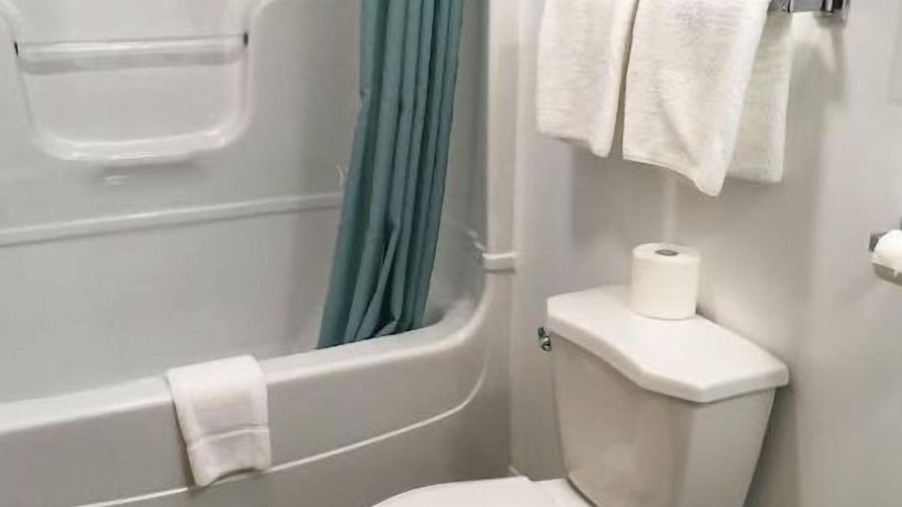 Photo of Bathroom in Vermilion Bay