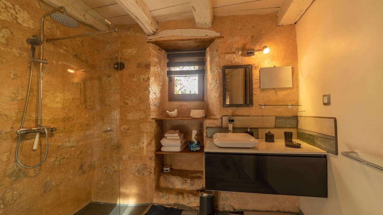Photo of Bathroom in Mouzieys-Panens