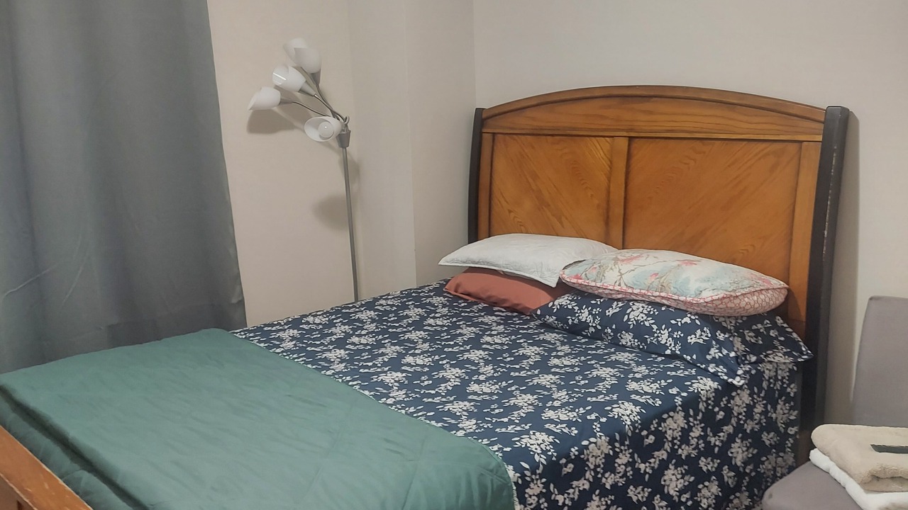 Photo of Bedroom in Newark