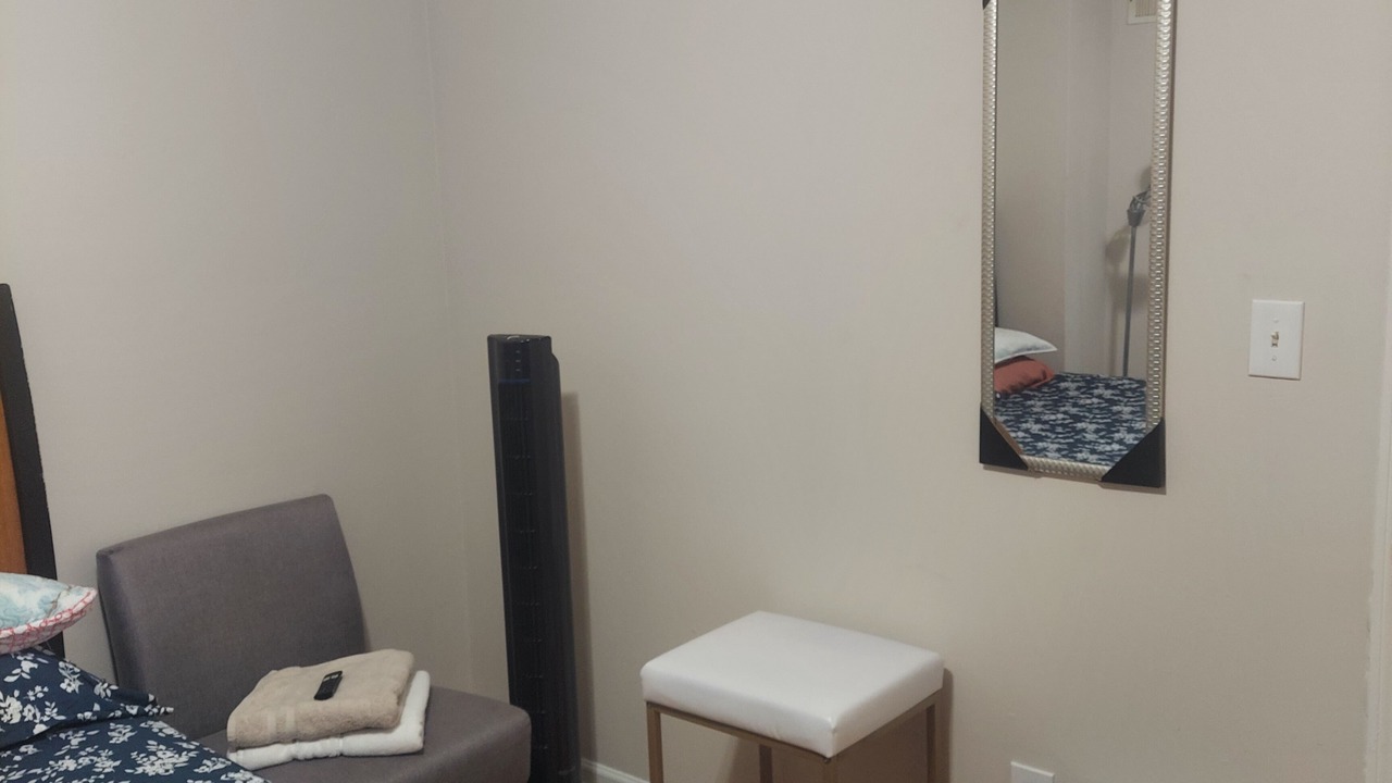 Photo of Bedroom in Newark