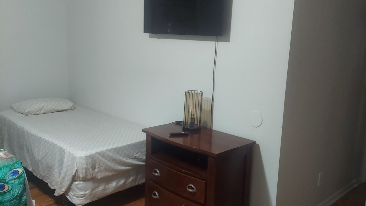 Photo of Bedroom in Newark