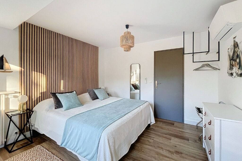 Photo of Bedroom in Avon