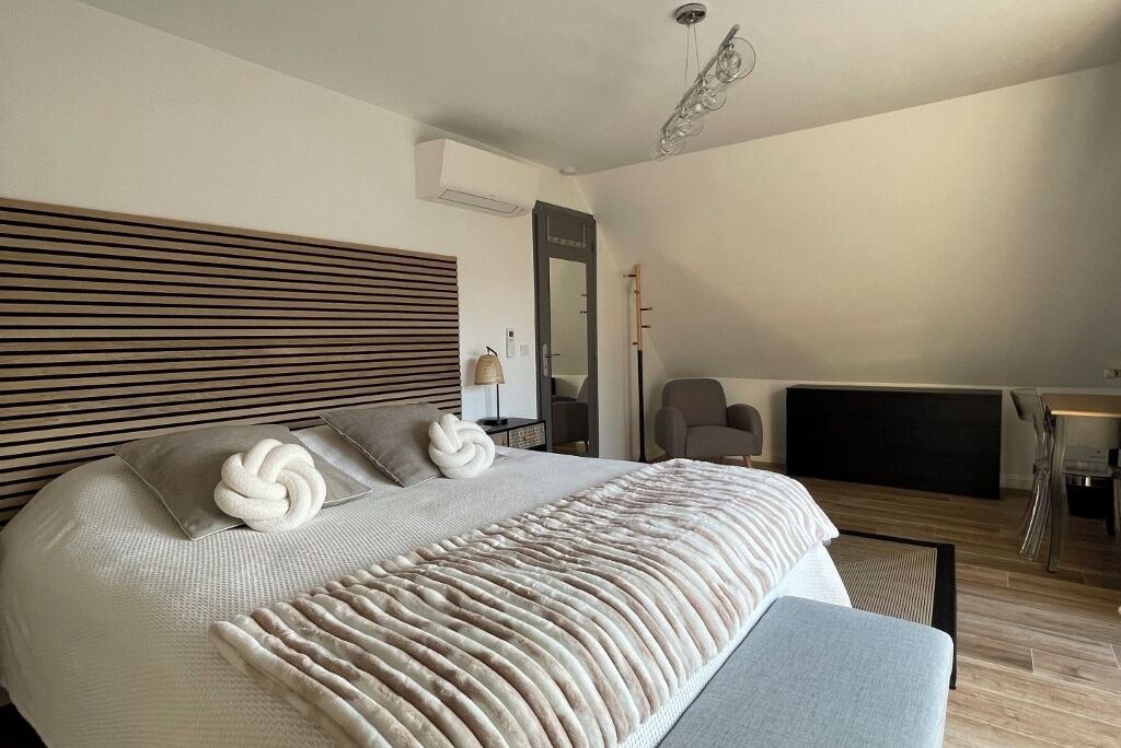 Photo of Bedroom in Avon