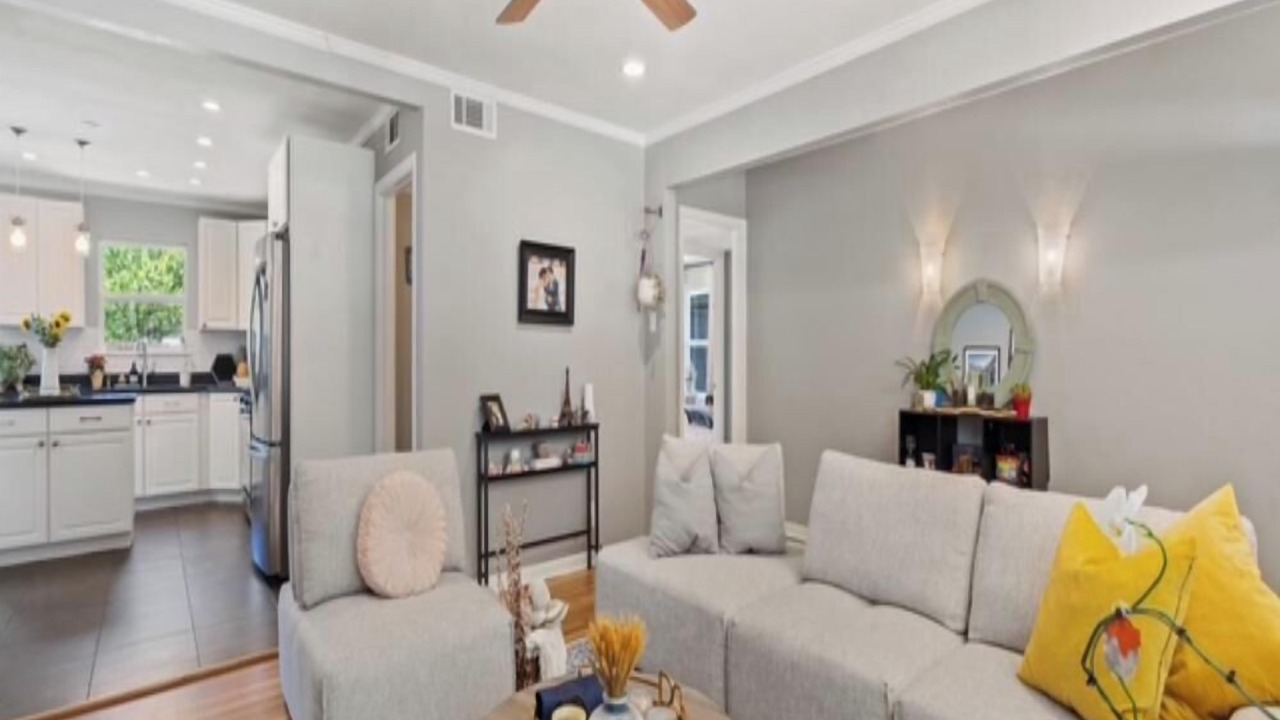 Photo of Livingroom in Highland