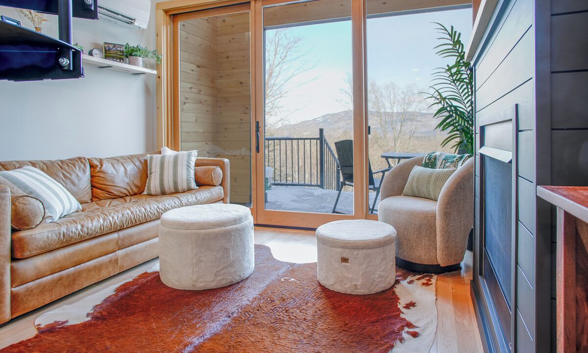 Photo of Livingroom in South Londonderry