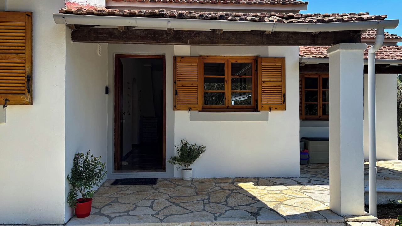 Photo of Outdoor in Petaleia