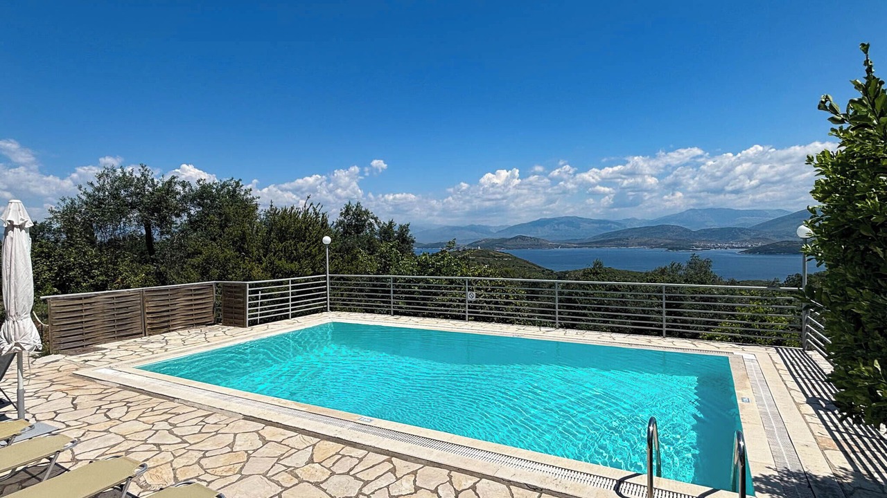 Photo of Outdoor in Petaleia