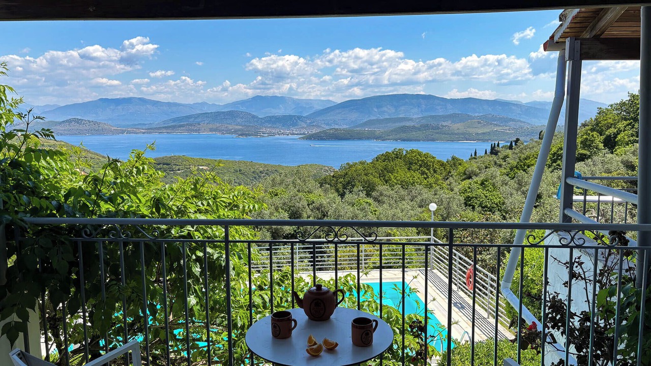 Photo of Patio Balcony in Petaleia