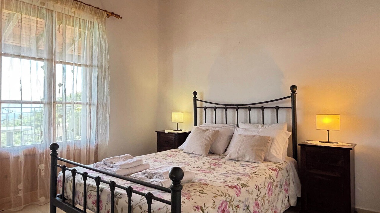 Photo of Others in Petaleia